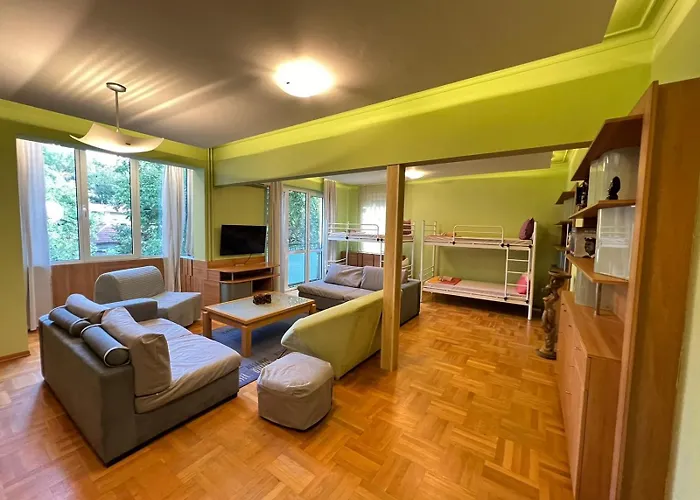 Mumbai Spacious 2Bdr Near Vitosha Blvd And Ndk